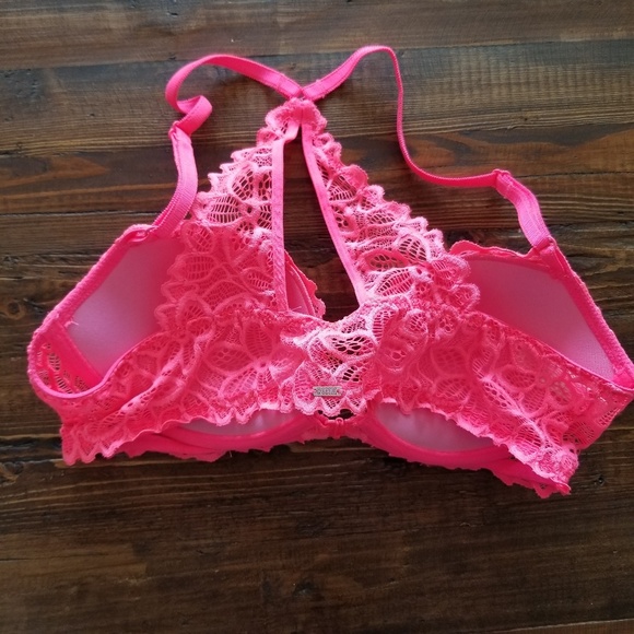 NWOT Victoria Secret Bra - Picture 2 of 3
